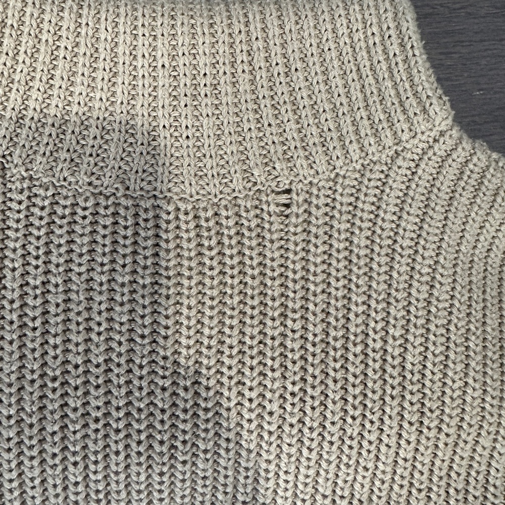 Abercrombie Camel Knit Turtleneck Sweater Size S - Picture 7 of 9